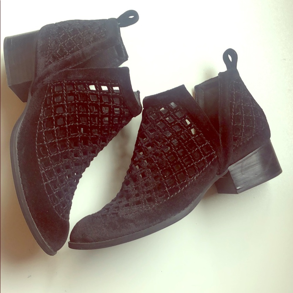 Jeffrey Campbell Taggart booties